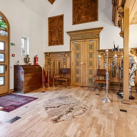 11 Bedroom Cozy In Gørding