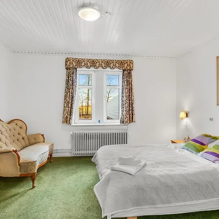 Hébergement de vacances 11 Bedroom Cozy In *