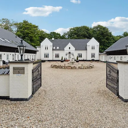 11 Bedroom Cozy In Prázdninový dům *