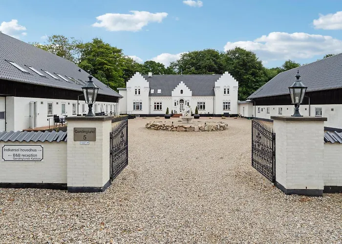 11 Bedroom Cozy In Dom wakacyjny *